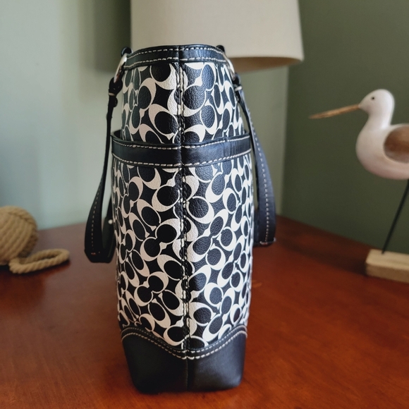 Coach F15137 Chelsea Heritage Stripe Signature Black White Coated Canvas Tote - Picture 6 of 14